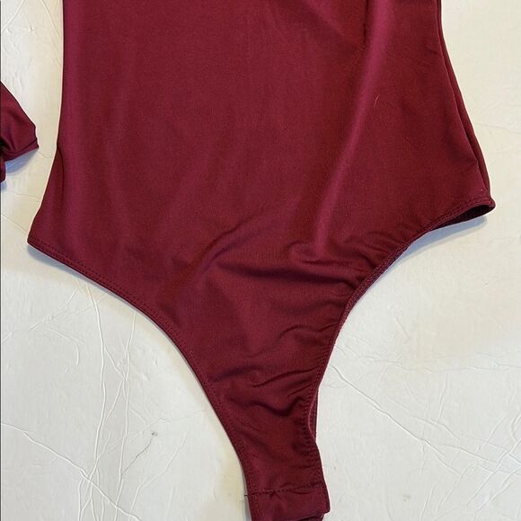 LULU'S X-Small Burgundy One-Shoulder Long Sleeve Bodysuit Majorly Confident - Picture 4 of 7